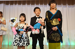 Kids Fashion Award winners: Ishida & Hayashi of the Handicap C Block